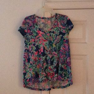 Lilly Pulitzer V neck shirt